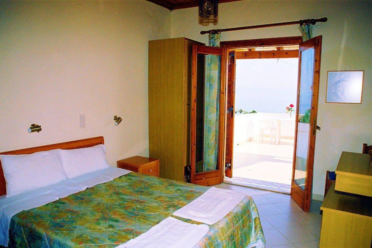 Dionysos Apartments Apraos Buitenkant foto