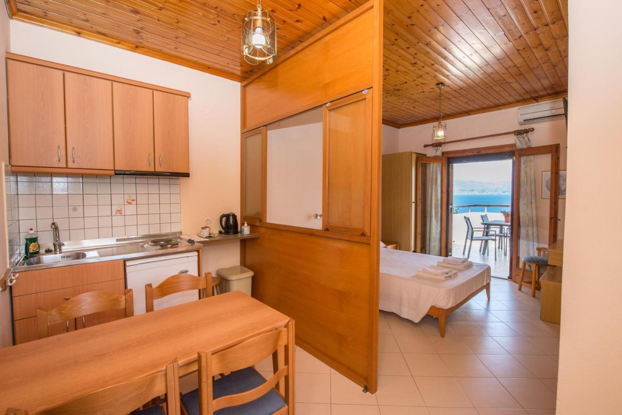 Dionysos Apartments Apraos Buitenkant foto