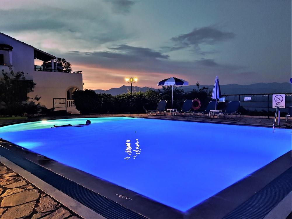 Dionysos Apartments Apraos Buitenkant foto