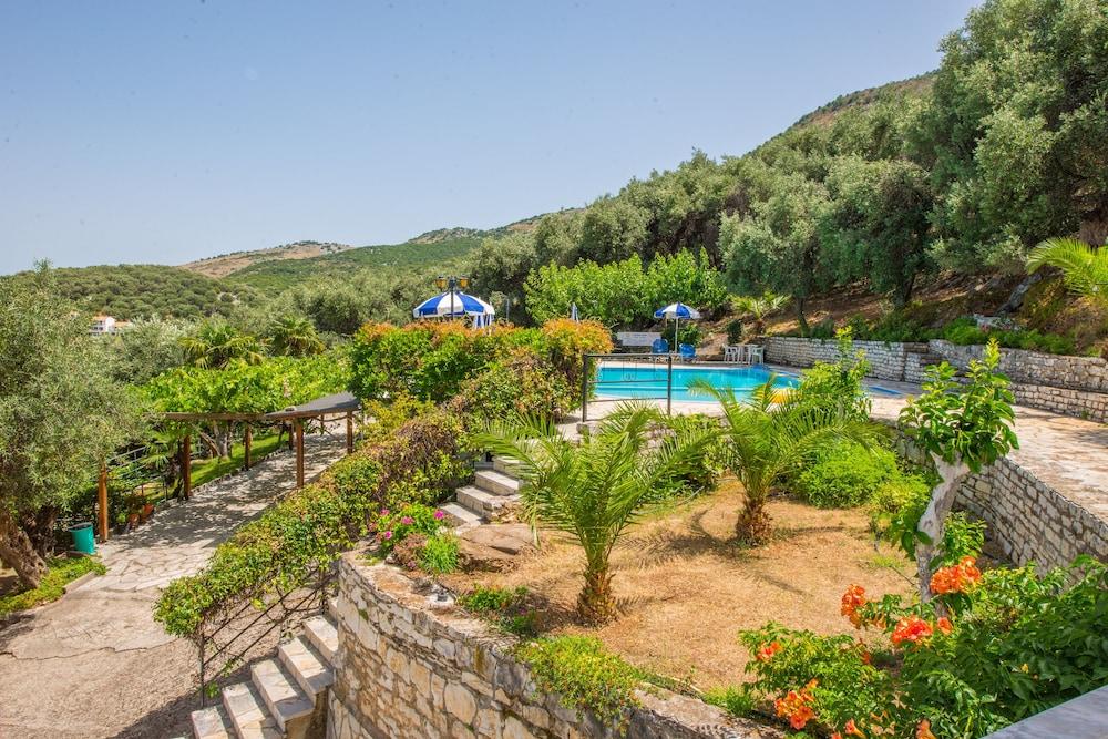 Dionysos Apartments Apraos Buitenkant foto