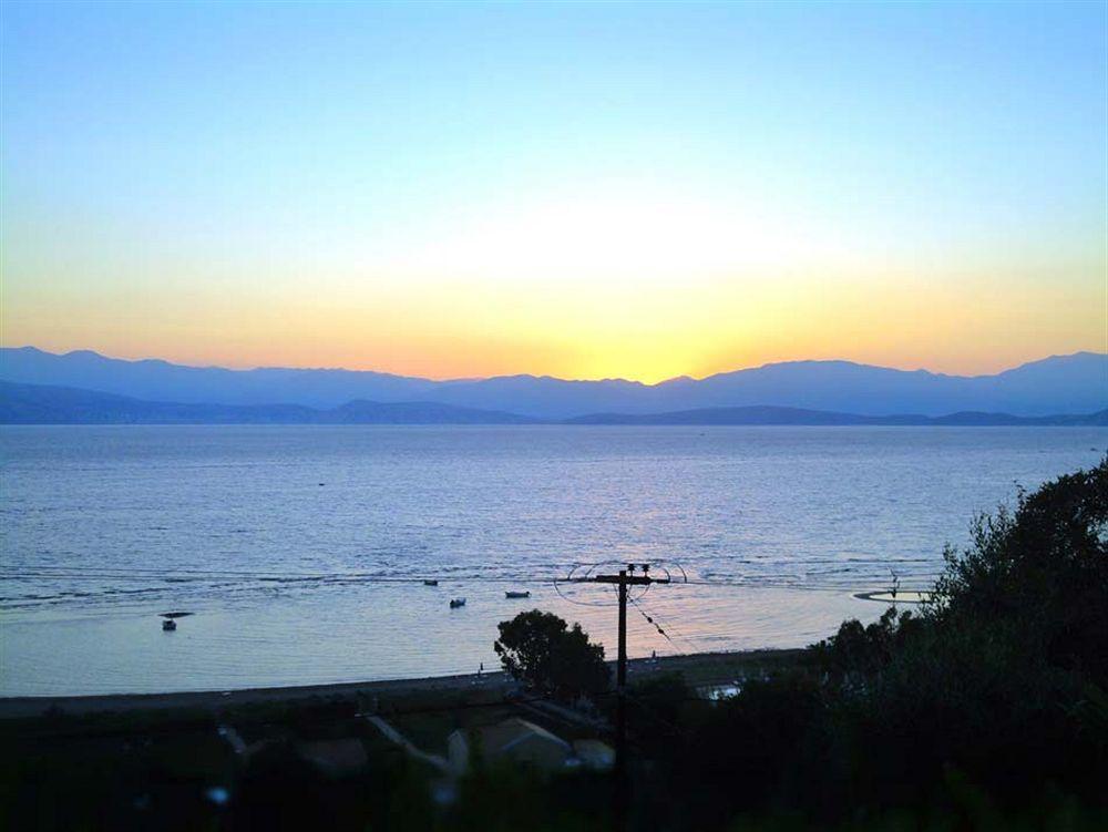 Dionysos Apartments Apraos Buitenkant foto