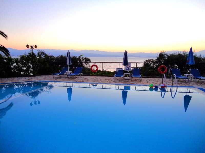 Dionysos Apartments Apraos Buitenkant foto