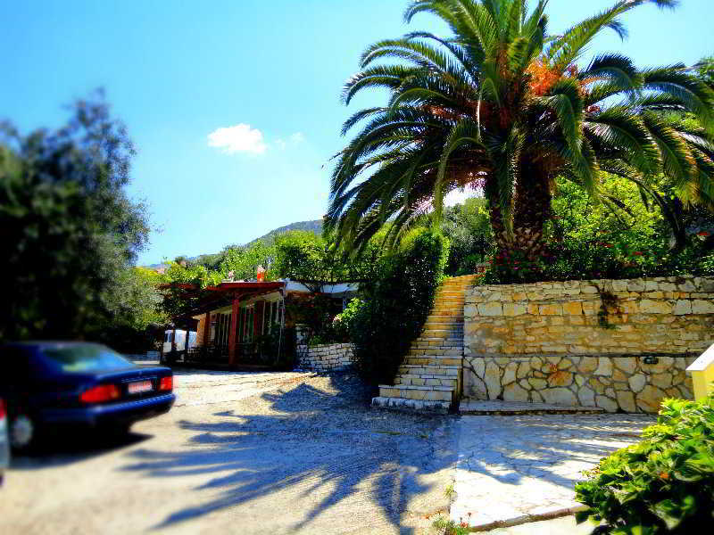 Dionysos Apartments Apraos Buitenkant foto