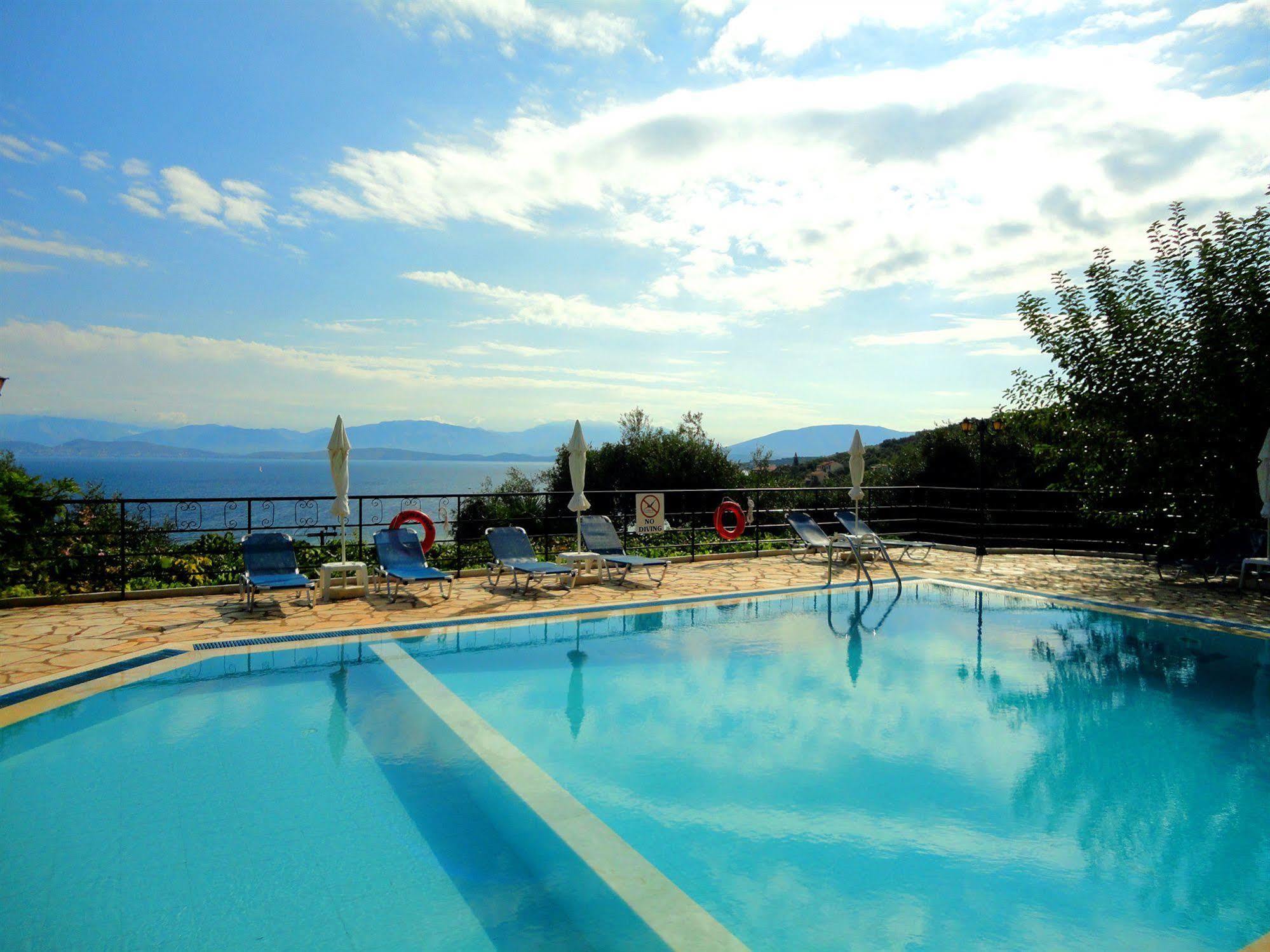 Dionysos Apartments Apraos Buitenkant foto