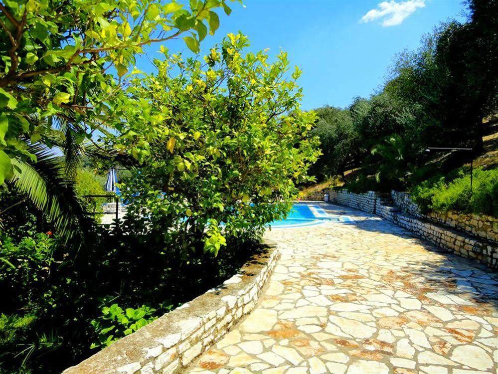 Dionysos Apartments Apraos Buitenkant foto